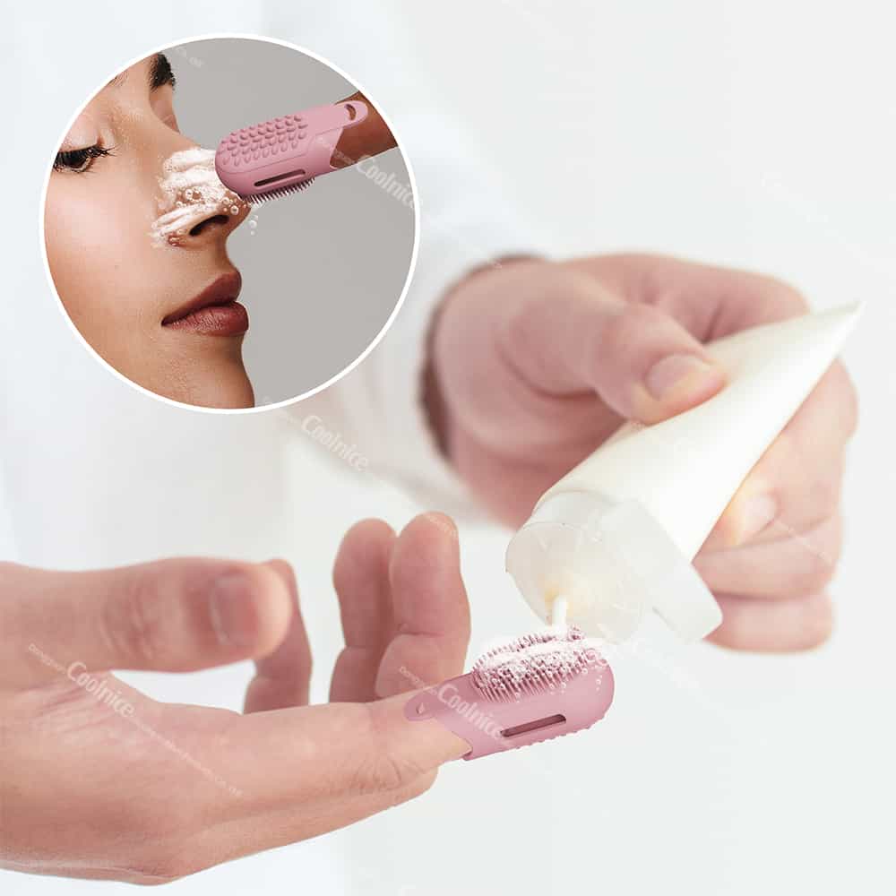 Using Silicone Finger Brush with Facial Cleanser – Effective Blackhead Removal and Exfoliation