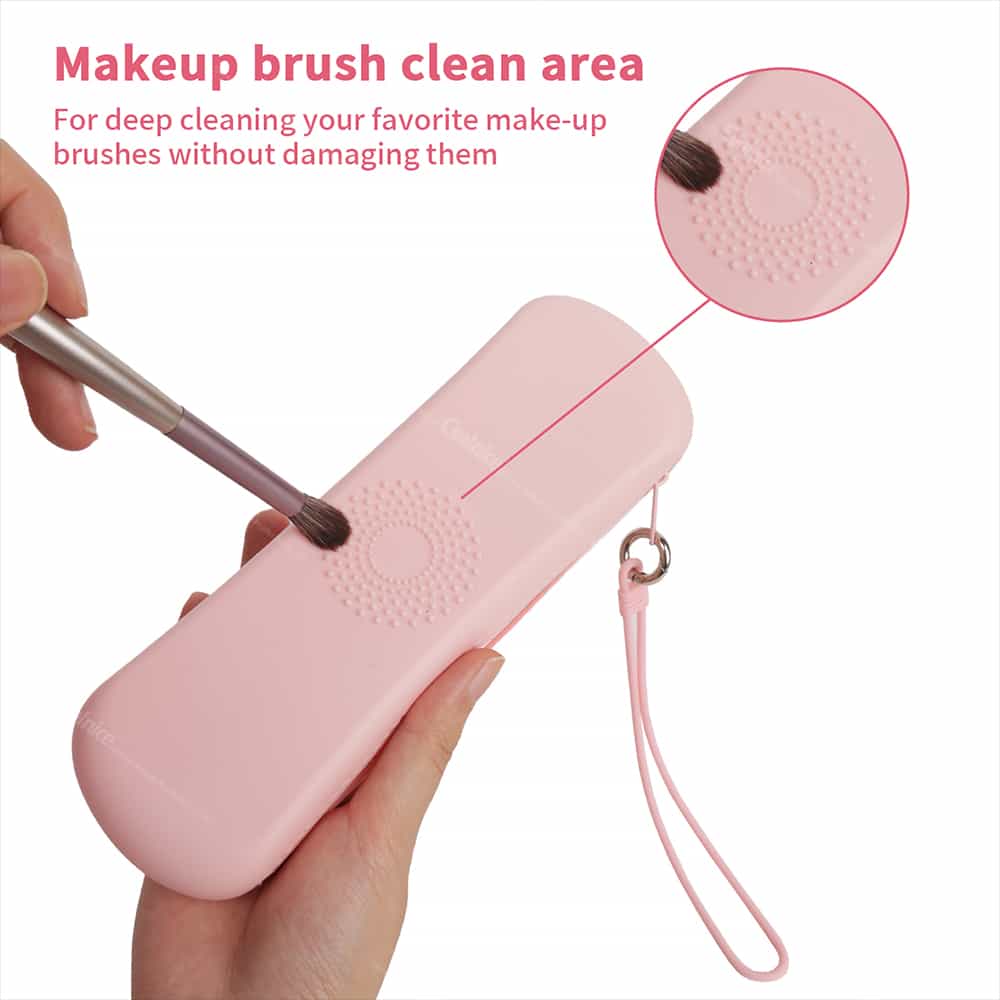 Silicone makeup brush cleaning area with textured surface