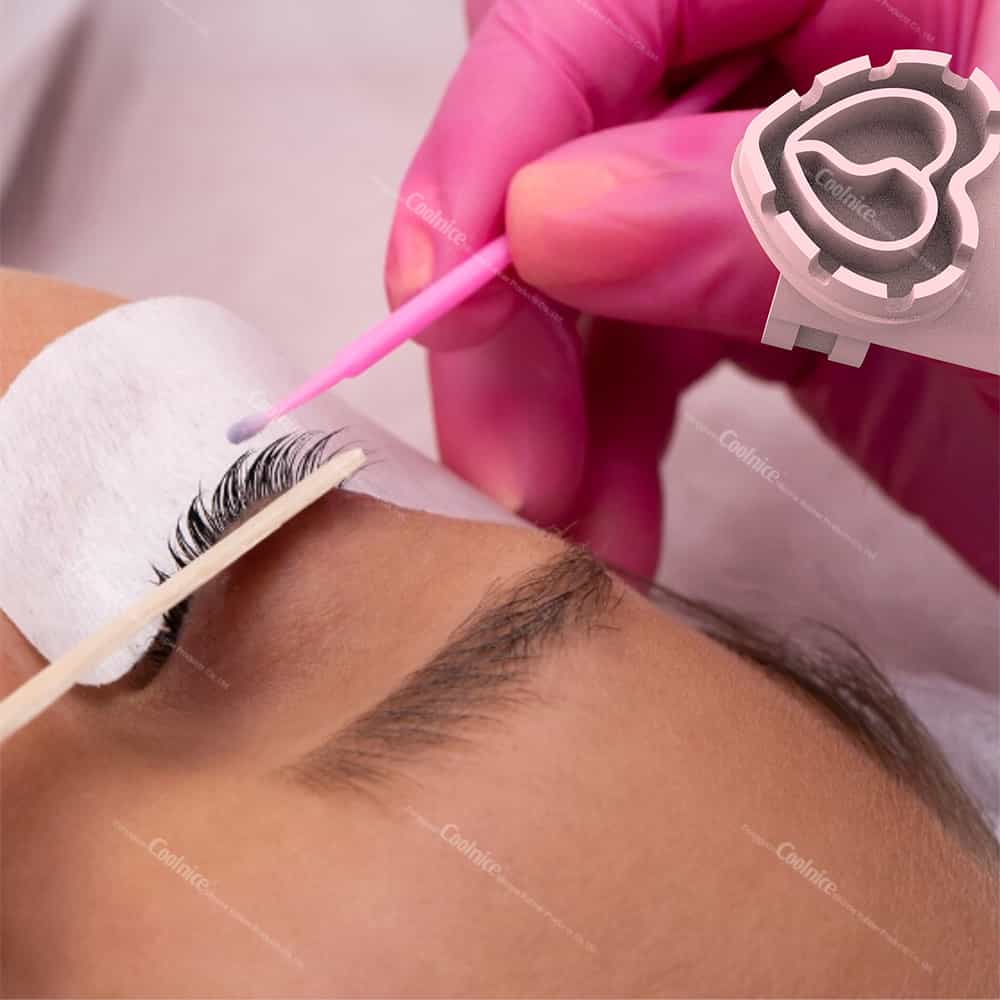 Eyelash glue dipping process using silicone glue ring