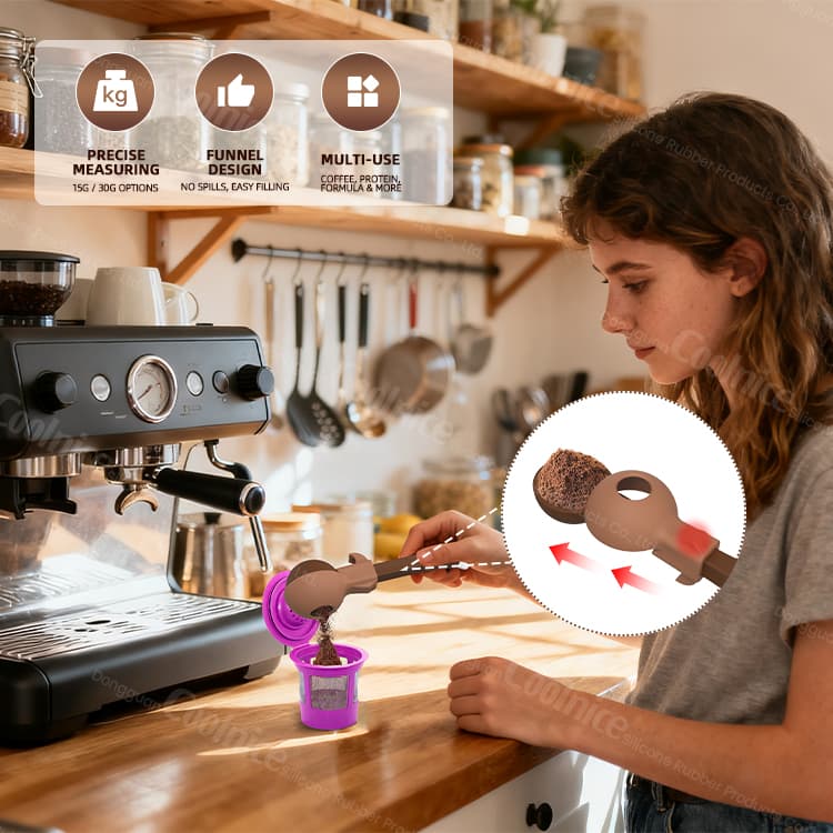 Coffee measuring spoon used for espresso machine with scraper lid