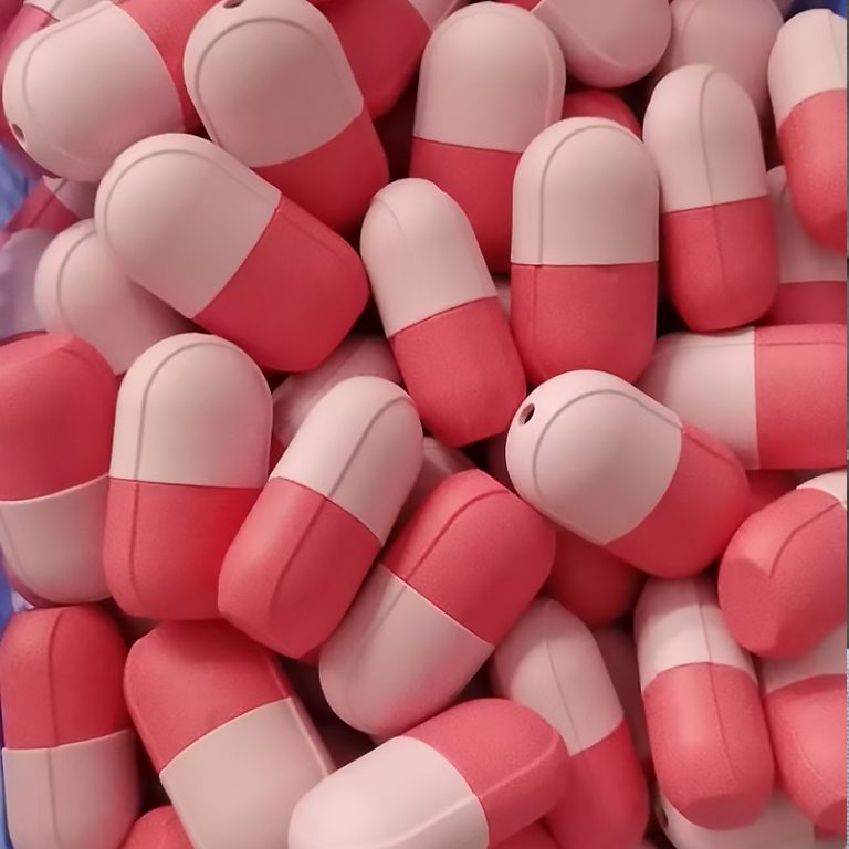Red silicone ice rollers in bulk packaging – private label production