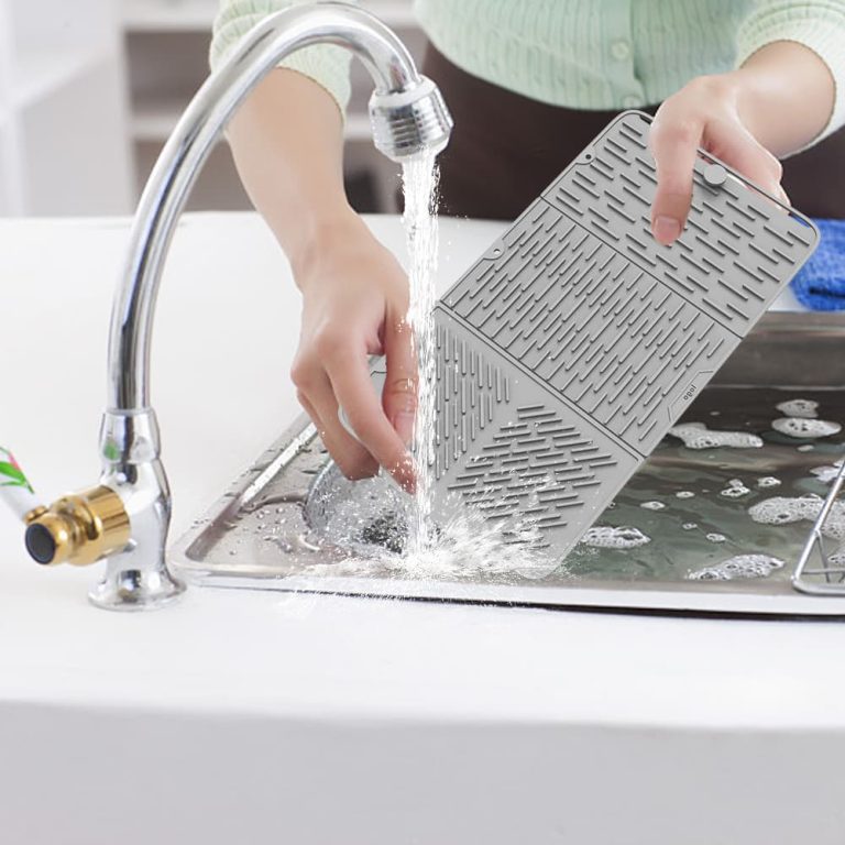 Product structure of foldable silicone drying mat