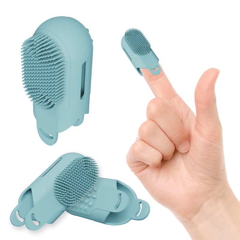 Silicone finger brush for facial cleansing and precise exfoliation