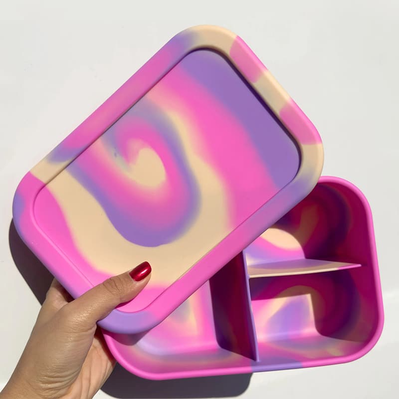 Silicone divided food container with compartments for portioned meals