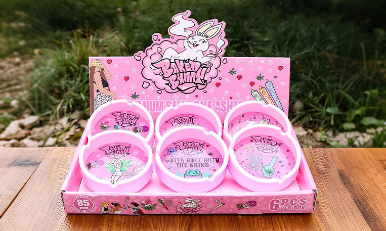 Custom retail packaging for silicone container products