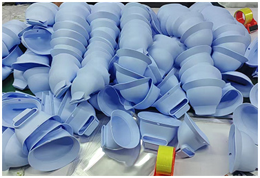 Silicone pour funnel manufacturing process in the Coolnice factory