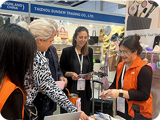 Coolnice product demonstration meeting with buyers
