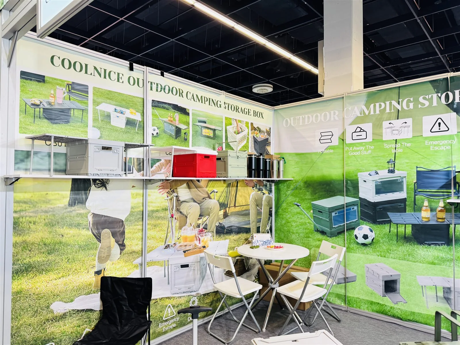 Coolnice silicone product display at an international trade show